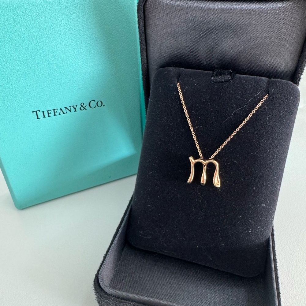 Tiffany Elsa Peretti Letter M Pendant 18k